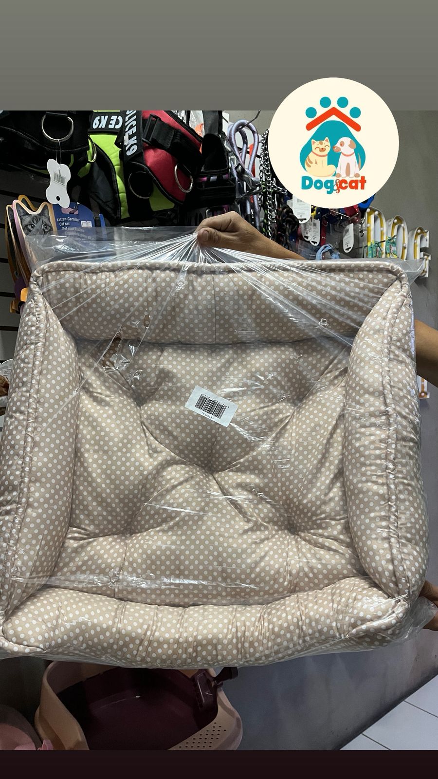 Cama-con-precio.jpeg Cama-con-precio.jpeg