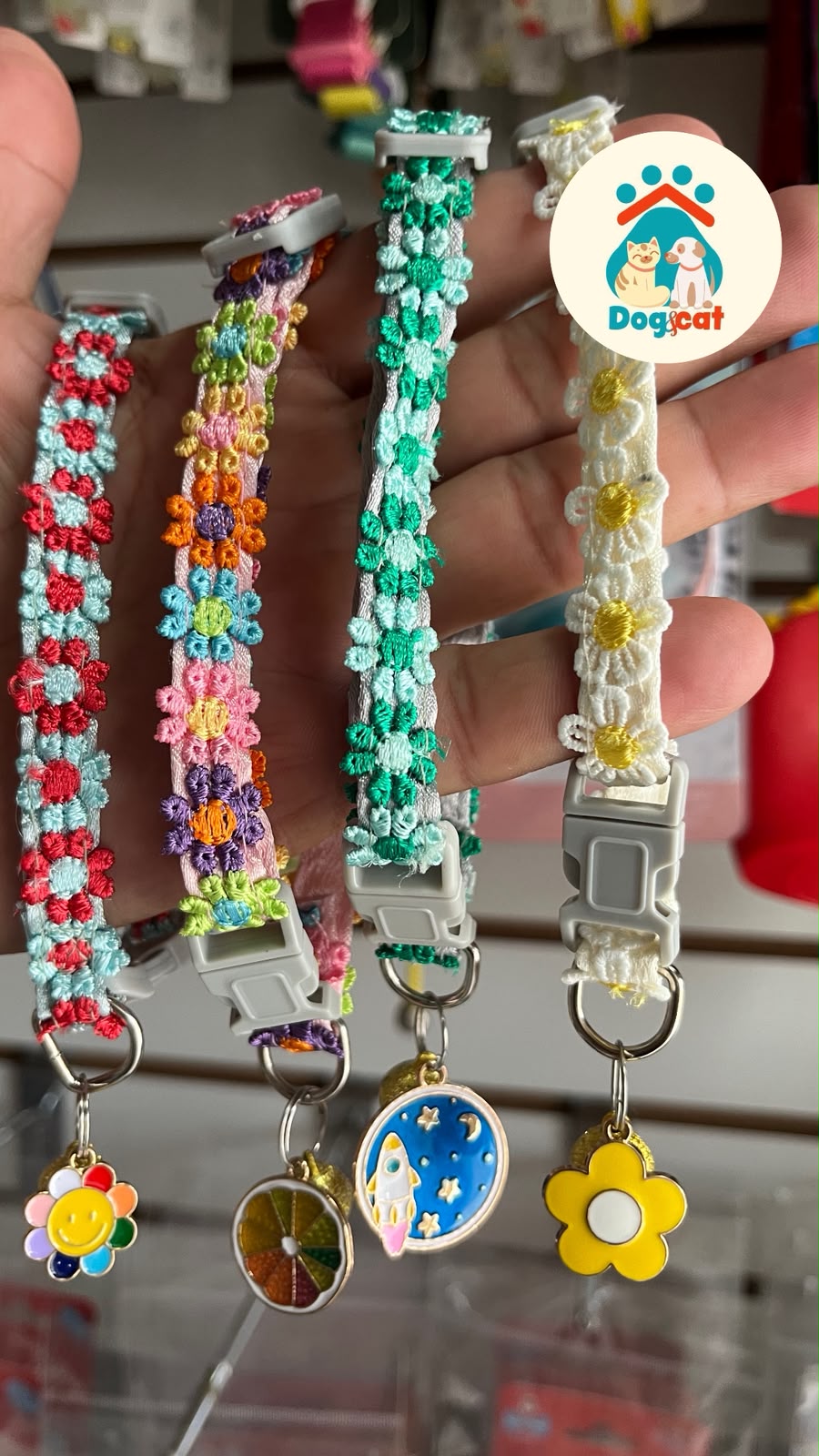 Collares-con-Medalla-y-Sonajero-para-Gato.jpeg Collares-con-Medalla-y-Sonajero-para-Gato.jpeg